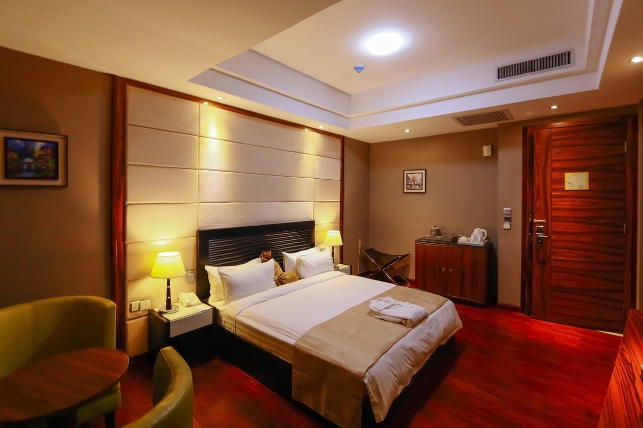 Golden Tulip Essential Lagos Airport Hotel 部屋 写真